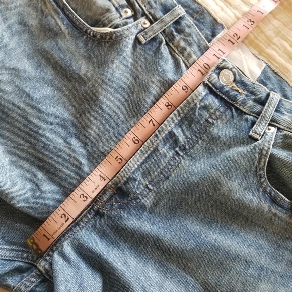 Everlane | 90s Cheeky Jean - Picture 6 of 7